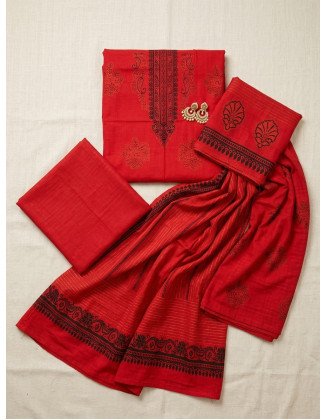 Crimson Radiance – Dhanak Barosha 3-Piece Unstitched Suit